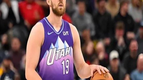 申京力挺：球队今战决心创纪录，倾尽全力追逐胜利之光