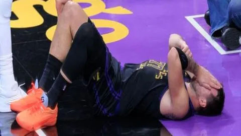 半场战平！利物浦遇桑德兰顽强抵抗，麦卡利斯特门框险中，索博神将屡现惊险救险